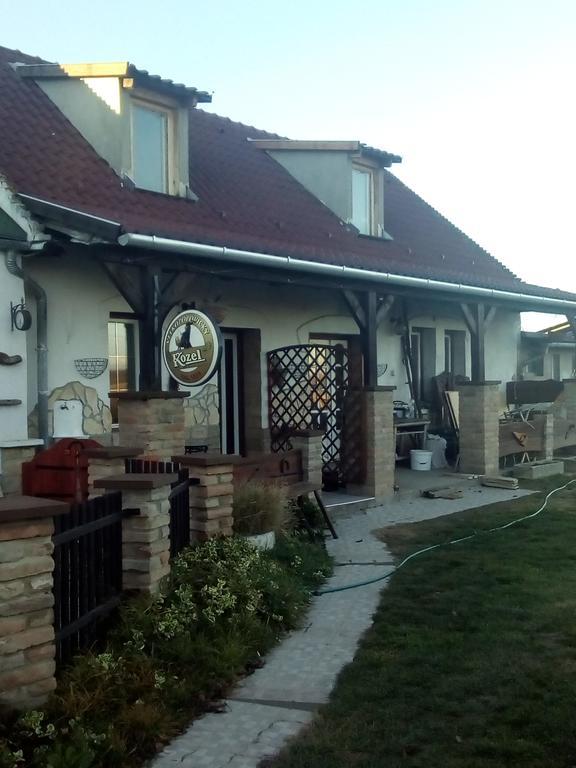 Nicoláj Vendégház és Tanya Exterior foto